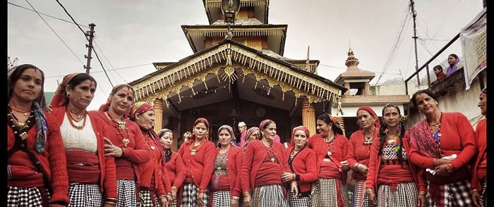 गढ़वाल के लोकोत्सव मंगसीर बग्वाल की तस्वीरें मयंक आर्या के कैमरे से